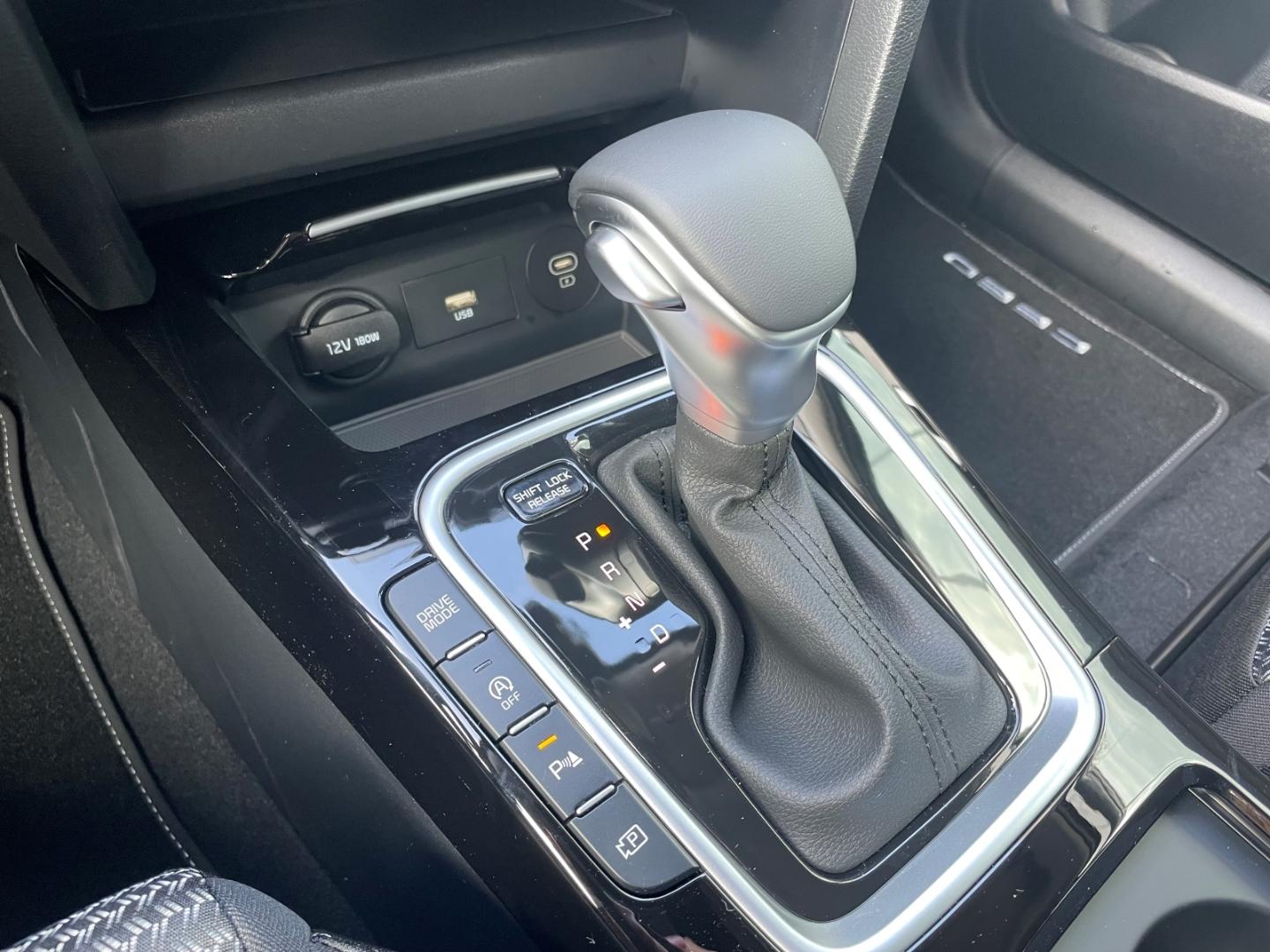 Kia Ceed_sw Ultimate Edition AppleCarPlay P8 P9
