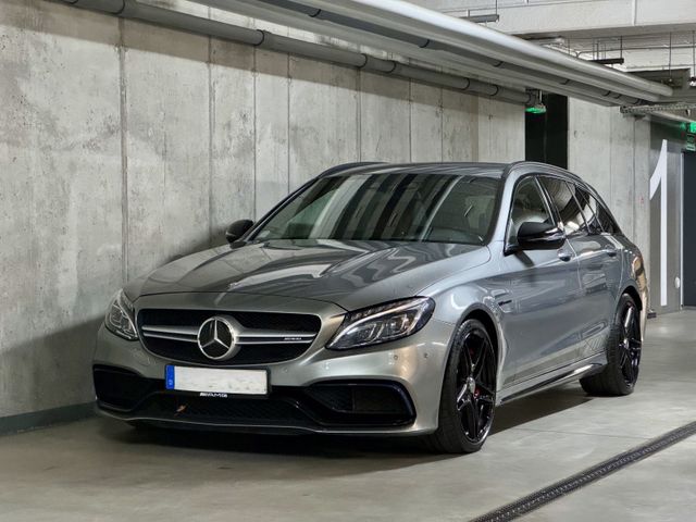 Mercedes-Benz C63 S 510PS AMG Designo Burmester Klappenauspuff