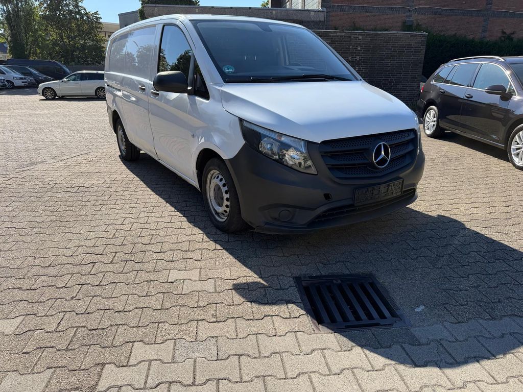Image of Mercedes-Benz Vito
