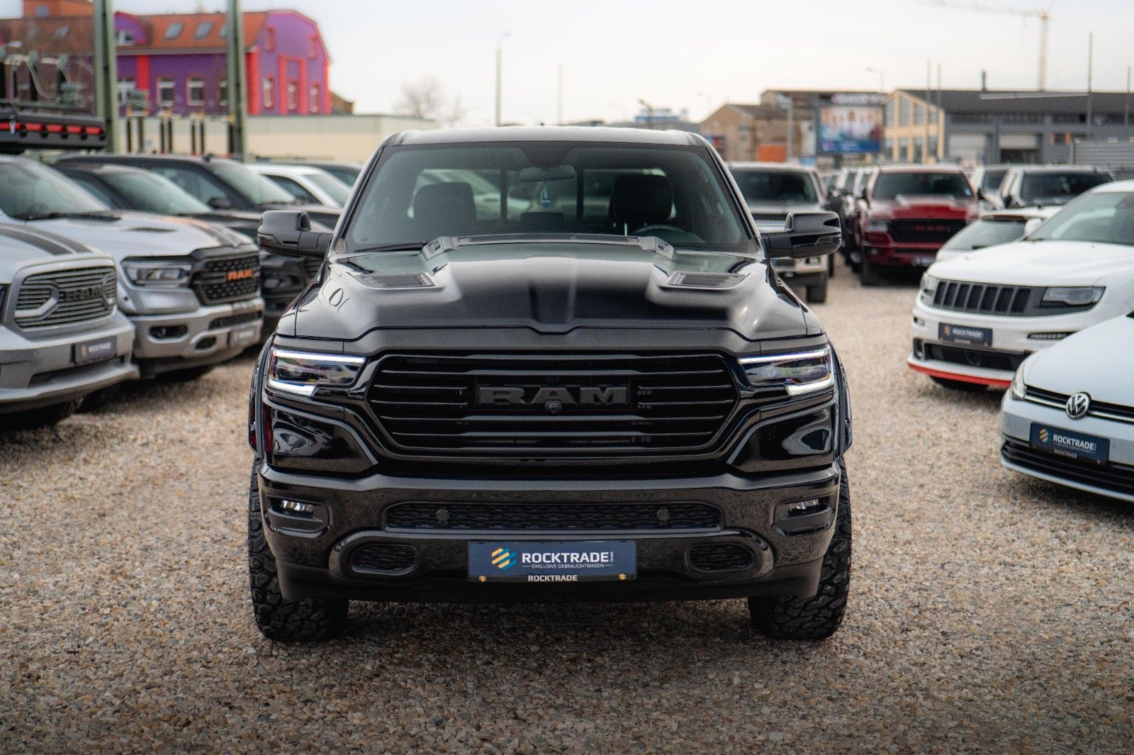 Fahrzeugabbildung Dodge RAM 3.6 V6 4x4 OFFROAD LARAMIE BLACK EDITION LED