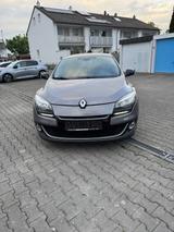 Renault Megane III BOSE Edition Navi,Pdc,Temp,8Fach - Renault Megane: F