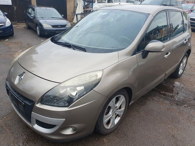 Renault Scenic dCi 150 FAP Automatik