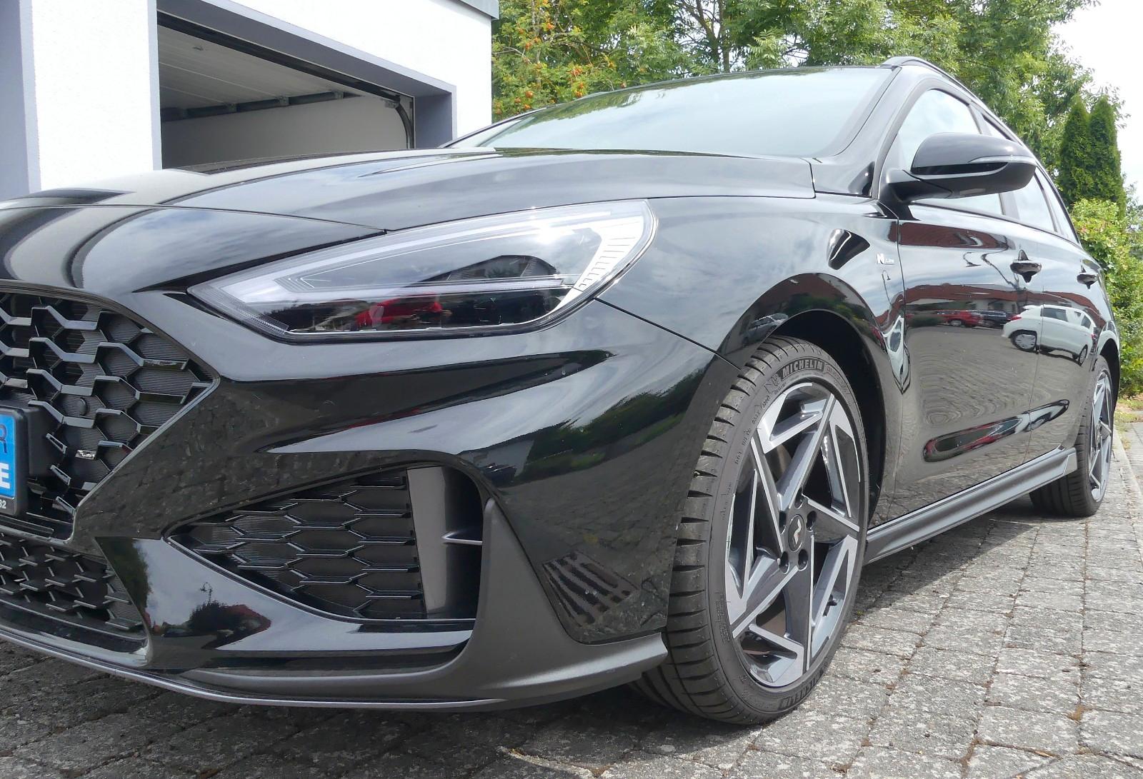 Hyundai i30 N-Line-1.5T,MH,6G,Navi,Keyless,LED,PDCC v+h,