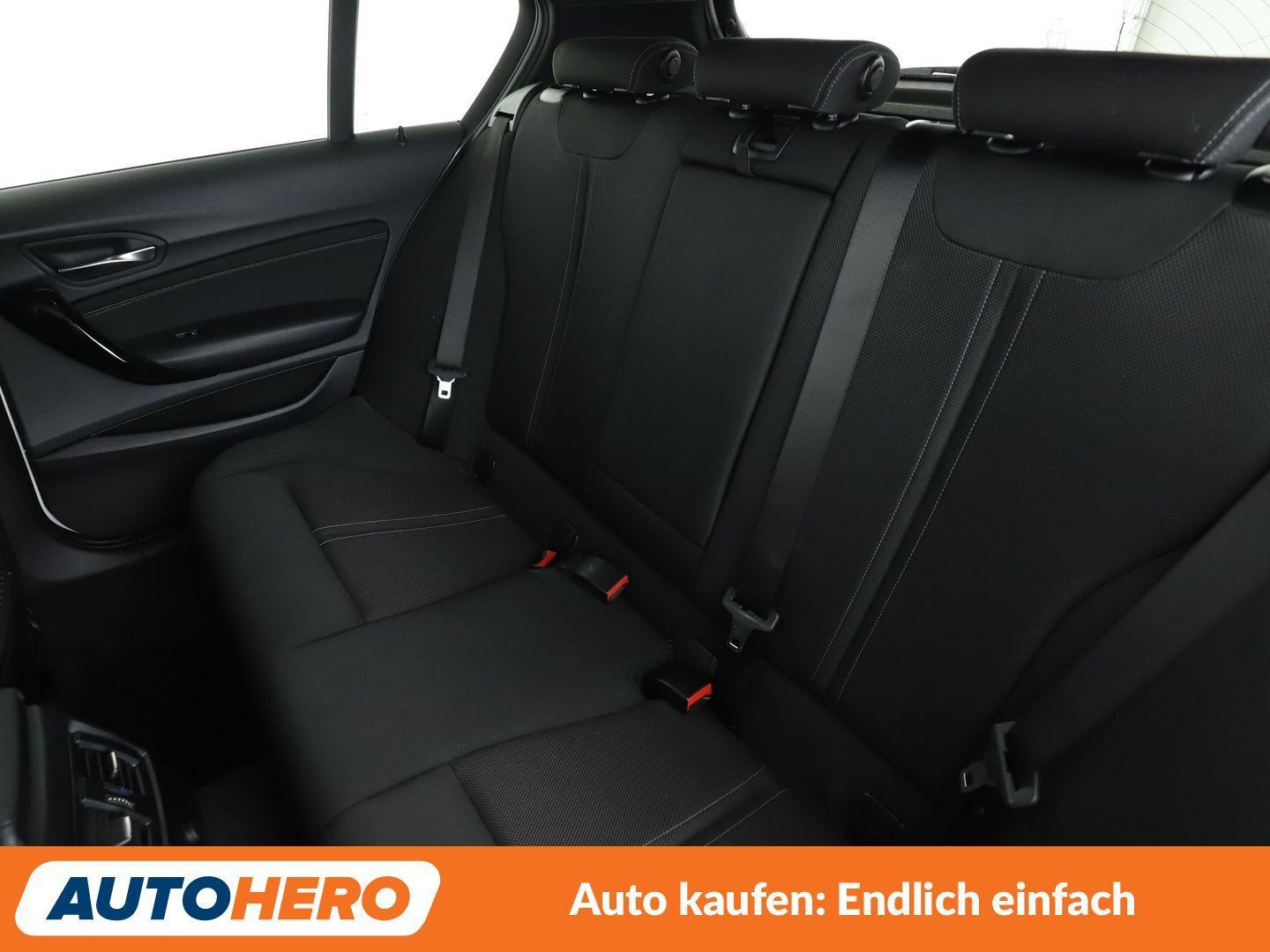 BMW 118i Edition Sport Line Shadow Aut.*NAVI*LED*PDC