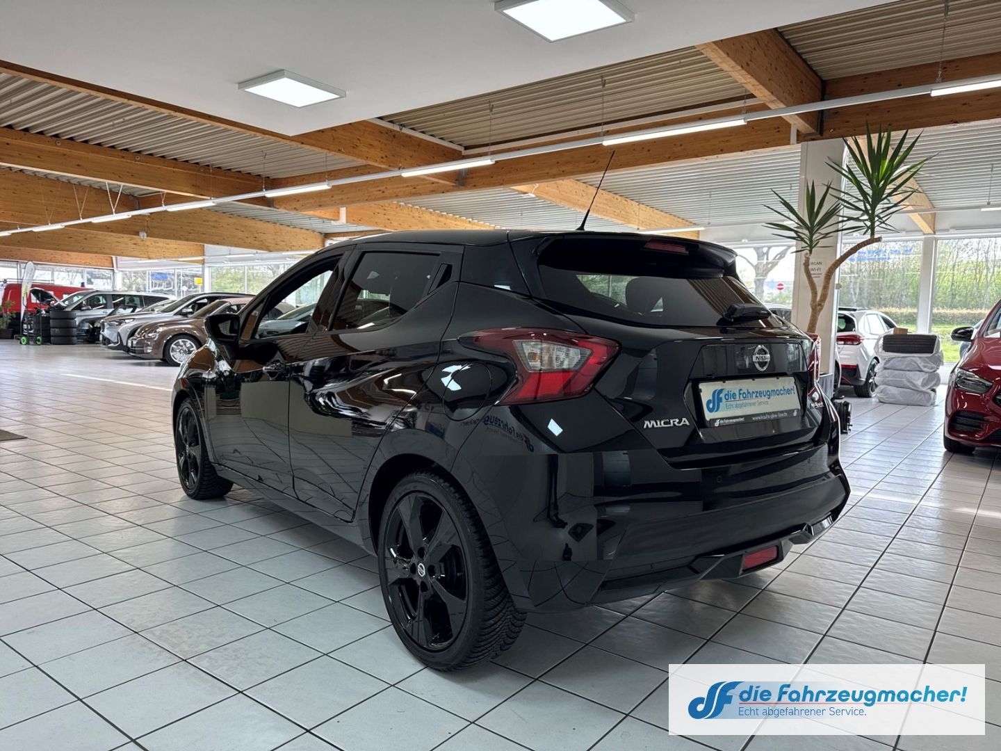 Fahrzeugabbildung Nissan Micra N-Sport Navi Soundsystem Bose LED Klimaaut