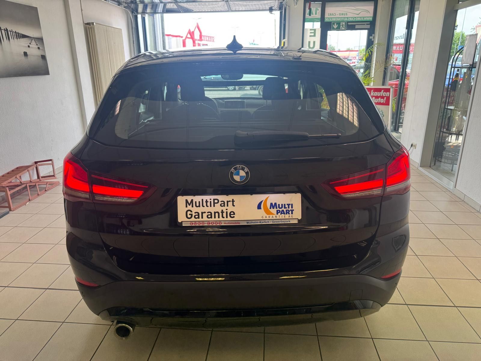 Fahrzeugabbildung BMW X1 Baureihe 18i / NAVI/ SCHECKHEFT / LED /