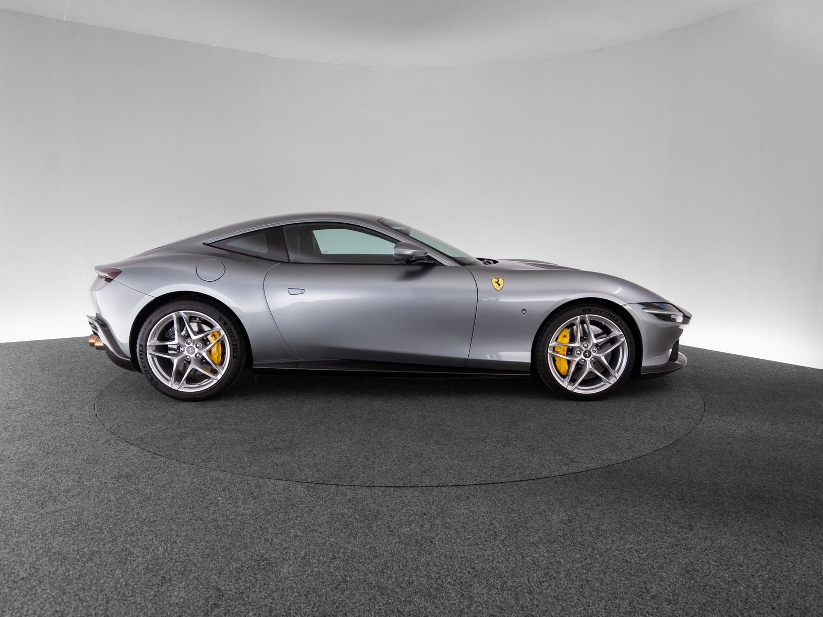Ferrari Roma FERRARI SINGEN foto 4