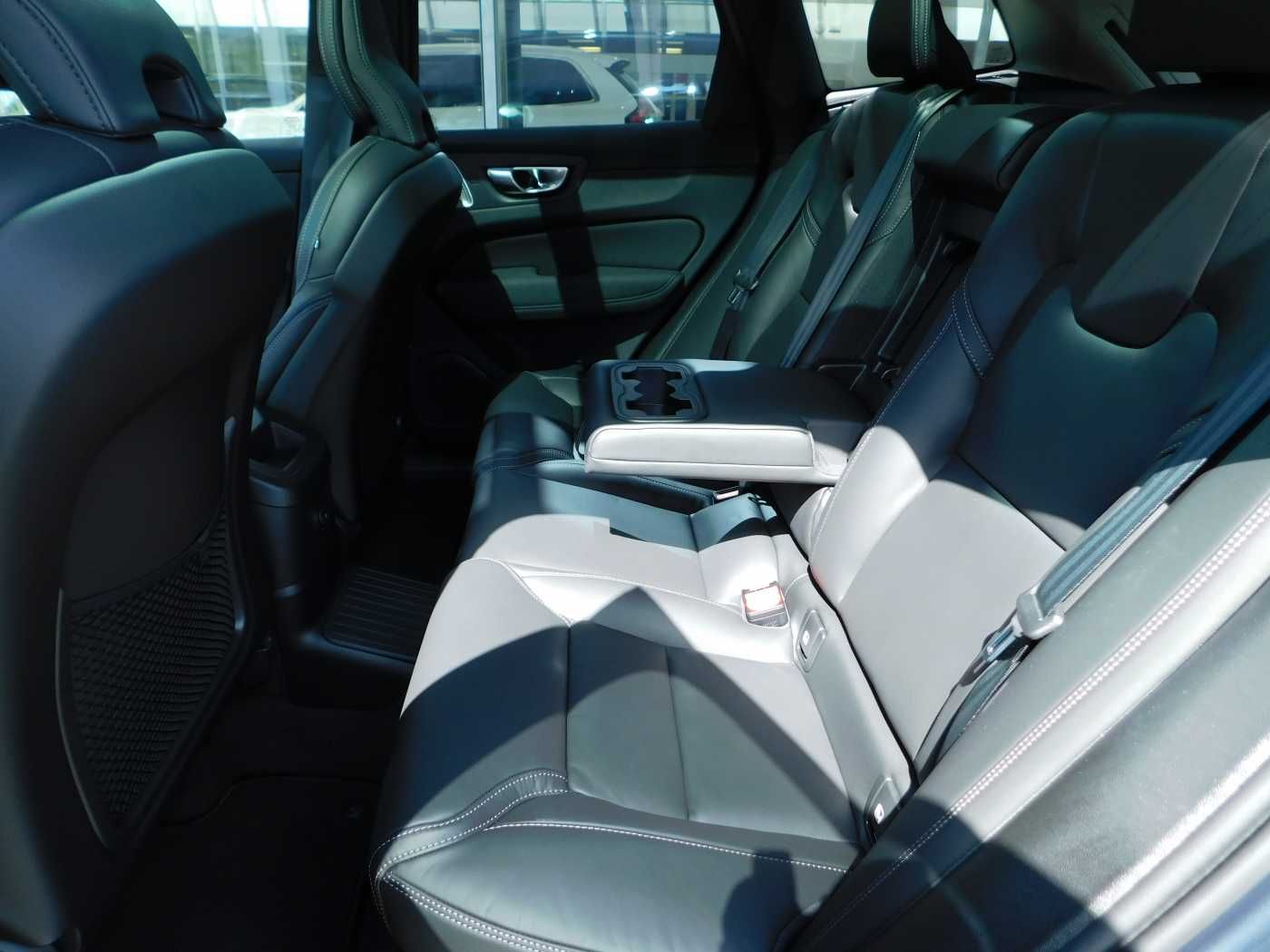 Fahrzeugabbildung Volvo XC60 Plug-In-Hybrid T8 AWD Plug-in Hybrid Ultra