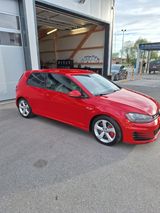 Volkswagen Golf 2.0 TSI BMT GTI Performance GTI Performance