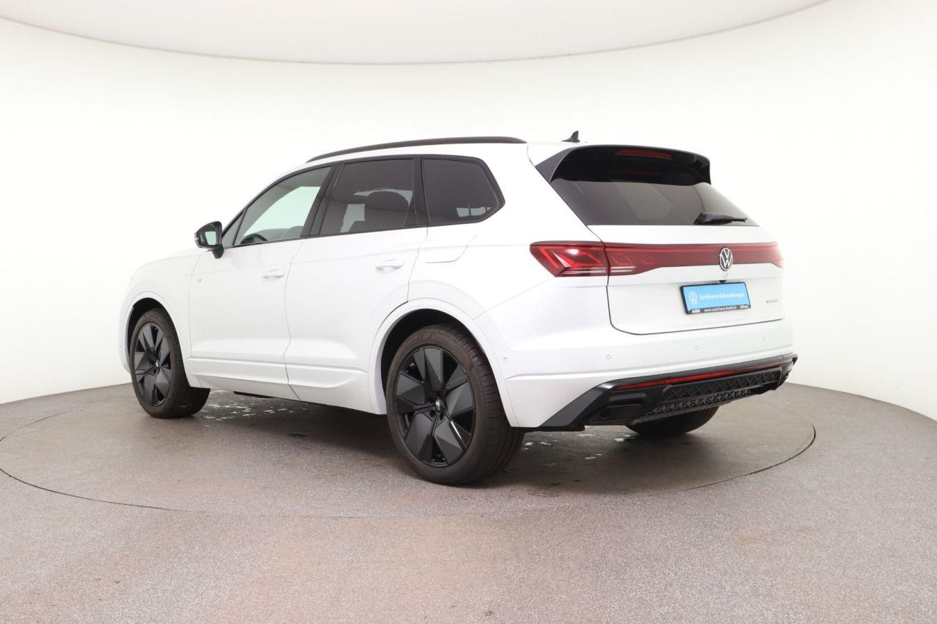Volkswagen Touareg R 3.0 TSI eHybrid 4M Tip IQ.Light/ACC/Hu