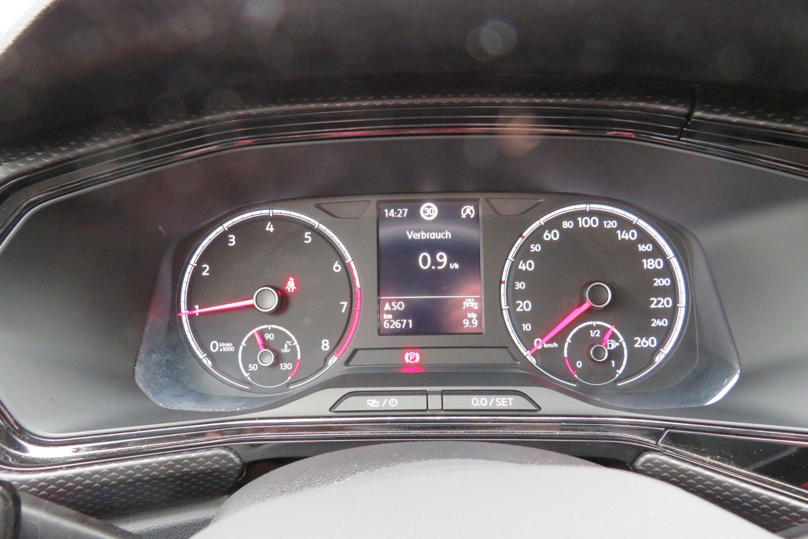 Fahrzeugabbildung Volkswagen T-CROSSLife LED SPORTP. SITZH. NAVI APP "AKTIONS