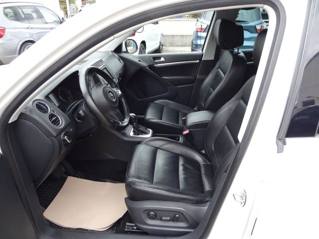 Fahrzeugabbildung Volkswagen Tiguan Sport Style 4Motion/Xenon/SitzH/PDC/Leder