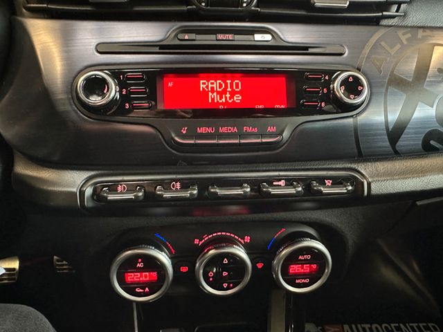 MYAUTOCENTER – Gebraucht- und Jahreswagen mit Werkstattservice in Pfaffenhofen Alfa Romeo Giulietta Quadrifoglio Verde *Klima*Radio*PDC*BT