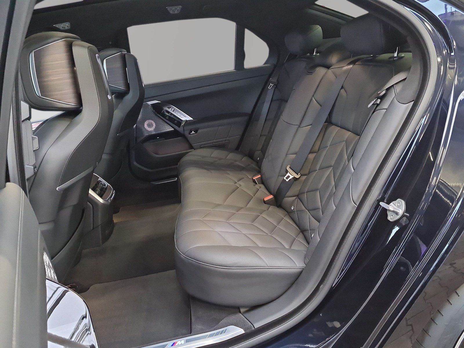 BMW M760 - Bild 13