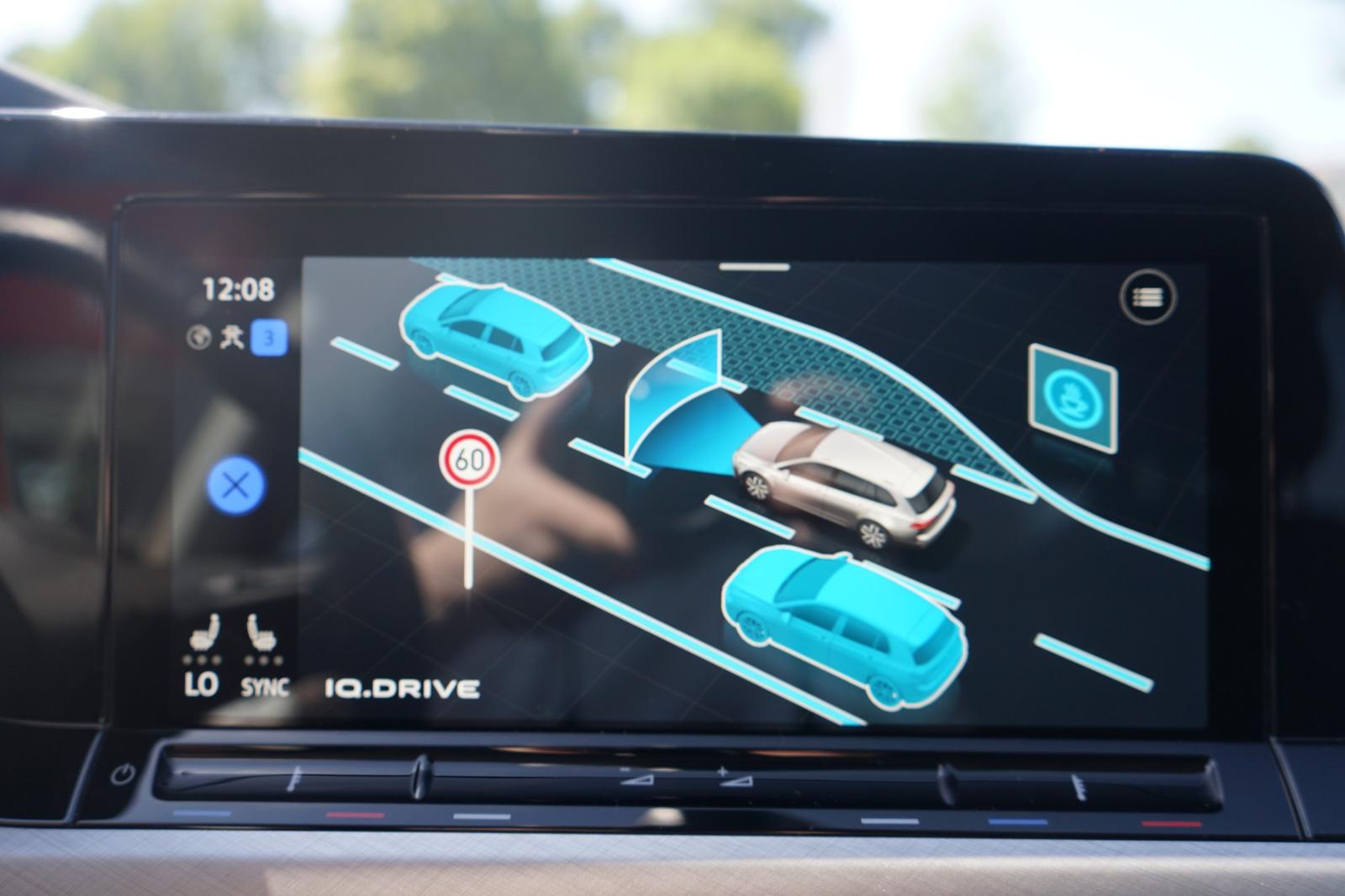 Volkswagen Golf VIII Variant 1.5 LED Navi Standheizung ACC, миниатюра 17