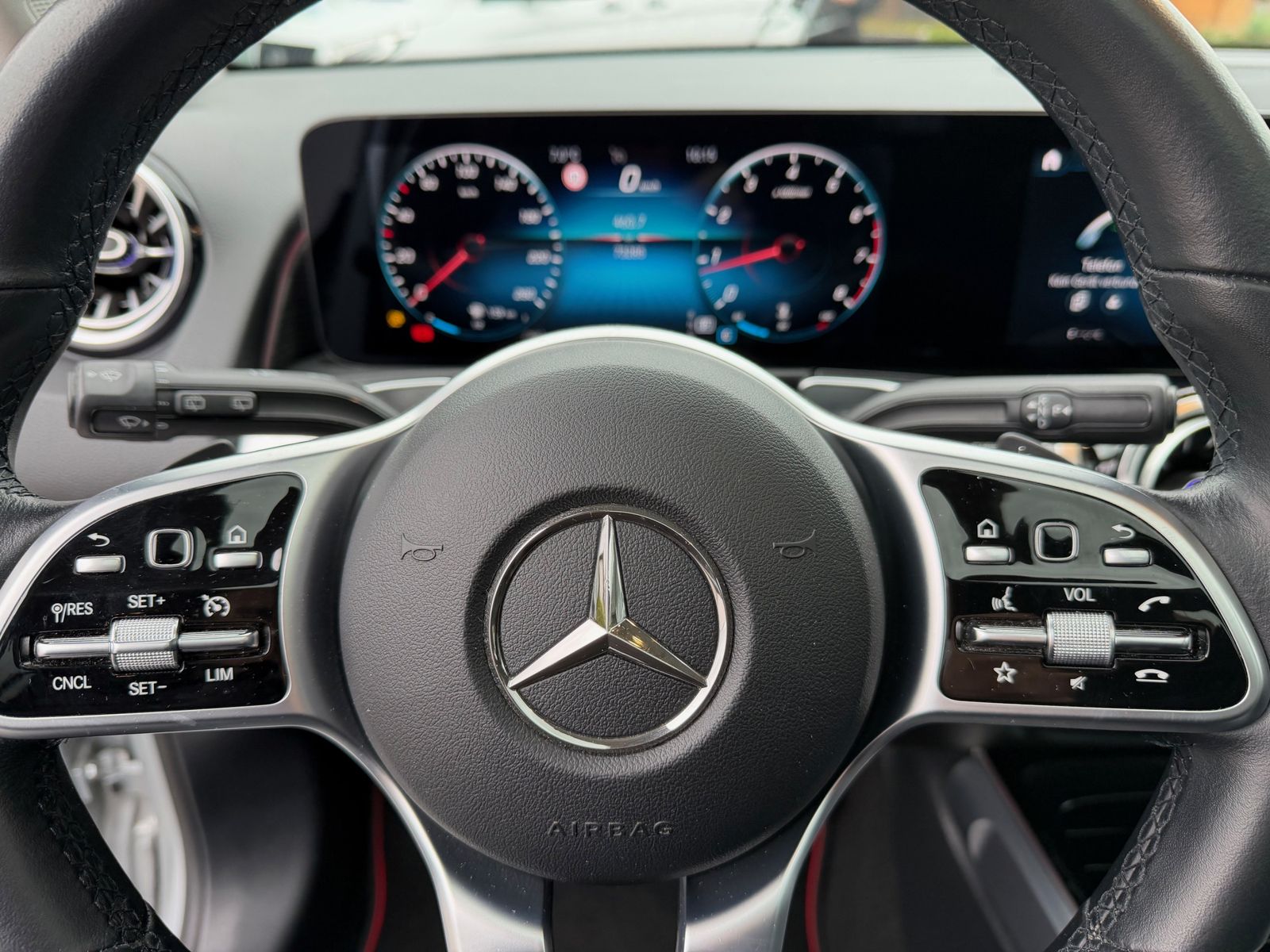 Mercedes-Benz GLB 200 +360°Kamera+PANORAMADACH+LED+NIGHT P foto 9
