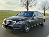 Mercedes-Benz S 400 d 4MATIC L HUD Pano Burmes Distr Chauffeur - blaue Mercedes-Benz S 400