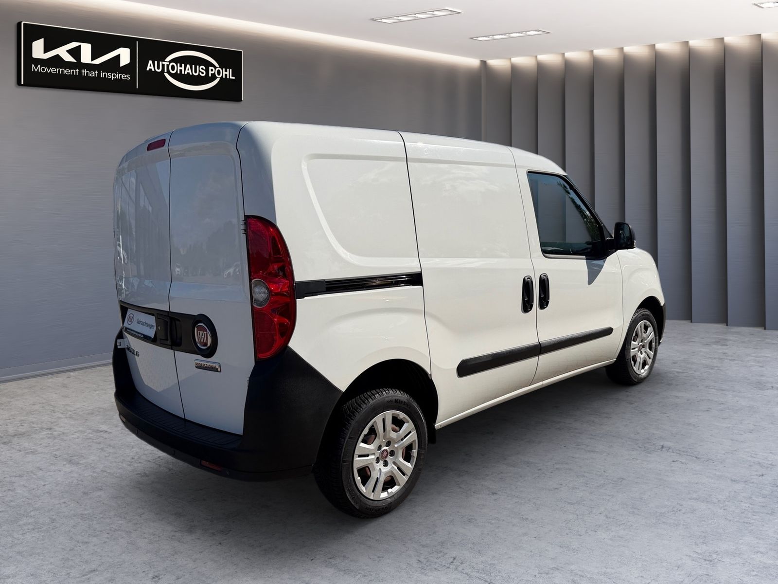 Fahrzeugabbildung Fiat Doblò Cargo Serie2-Warentransport Kawa L1H1 Easy