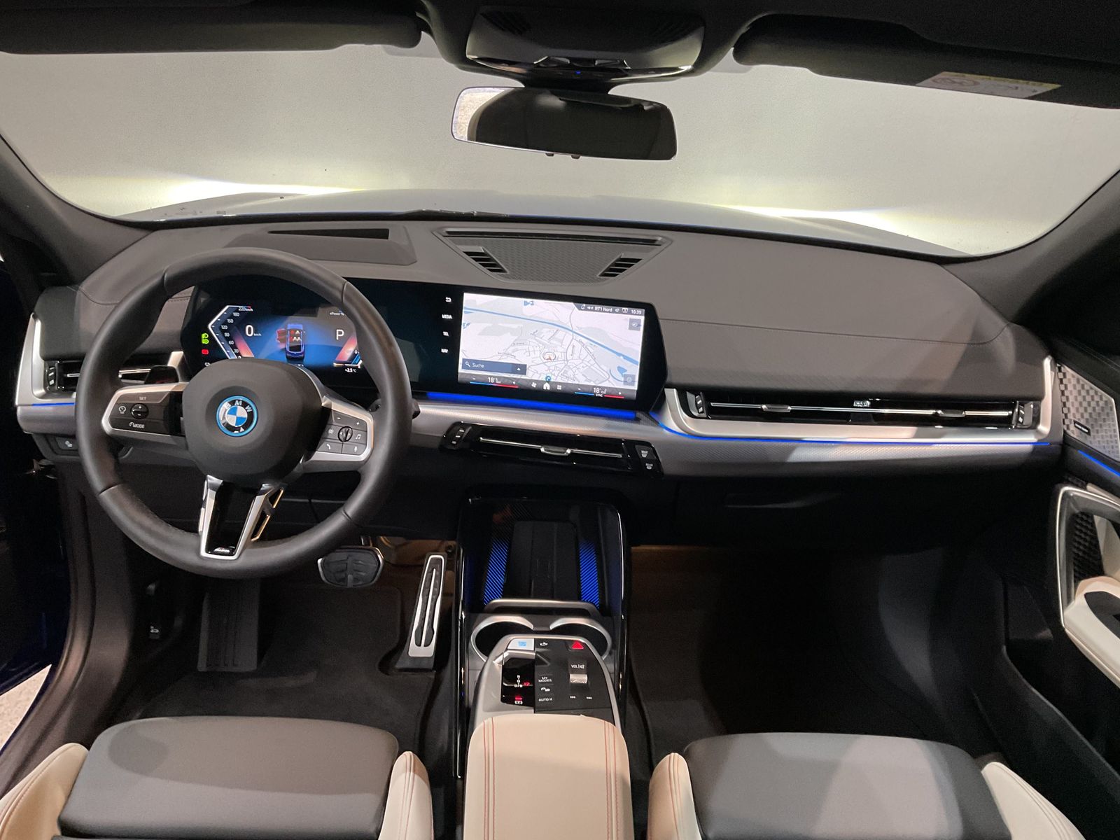 Fahrzeugabbildung BMW iX2 xDrive30 |Aktivsitz |M Sportpaket |Harman Ka