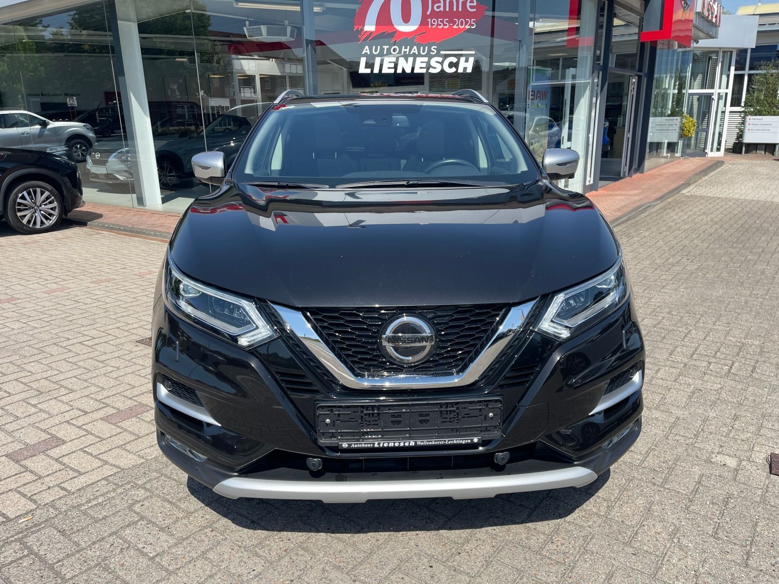 Fahrzeugabbildung Nissan Qashqai 1.3 DiG-T N-Motion 1. Hand/AHK/Pano/360°