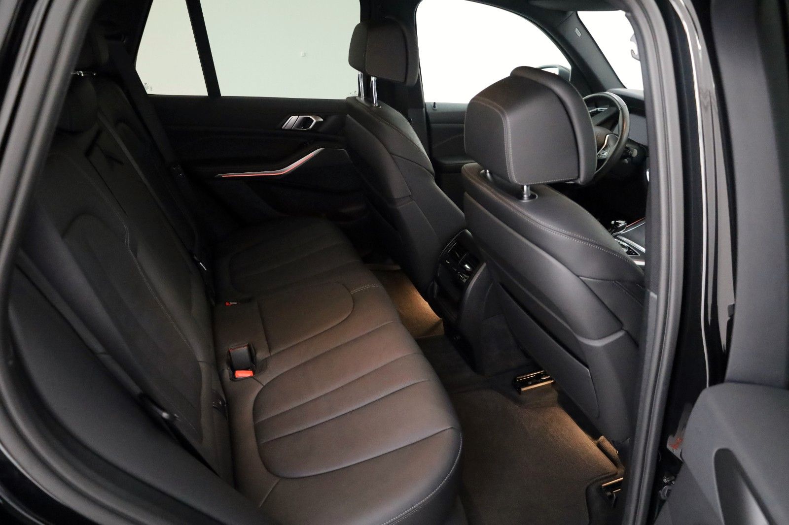 Fahrzeugabbildung BMW X5 xDrive 30d, Leder,Navi,LED,SH,HUD,360Kam.,ACC