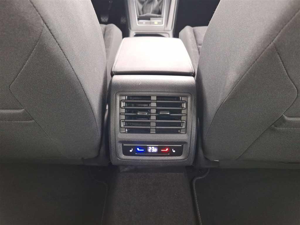 Volkswagen Golf Variant Life 1.0 TSI Winterpaket Standhz