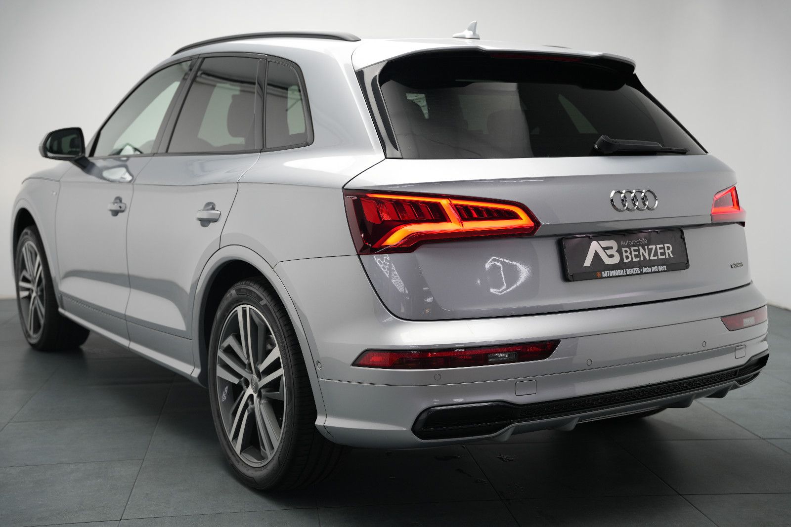 Fahrzeugabbildung Audi Q5 Quattro *S-Line*Virtual*SHZ*Navi*PDC*ACC