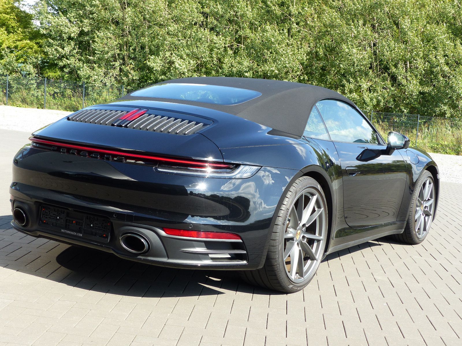 Fahrzeugabbildung Porsche 992 Carrera 4 Cabriolet