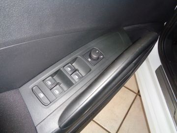 Bild 4 Skoda Fabia 1.0 DSG DESIGN 116PS PDC SHZ KLIMA LED SML