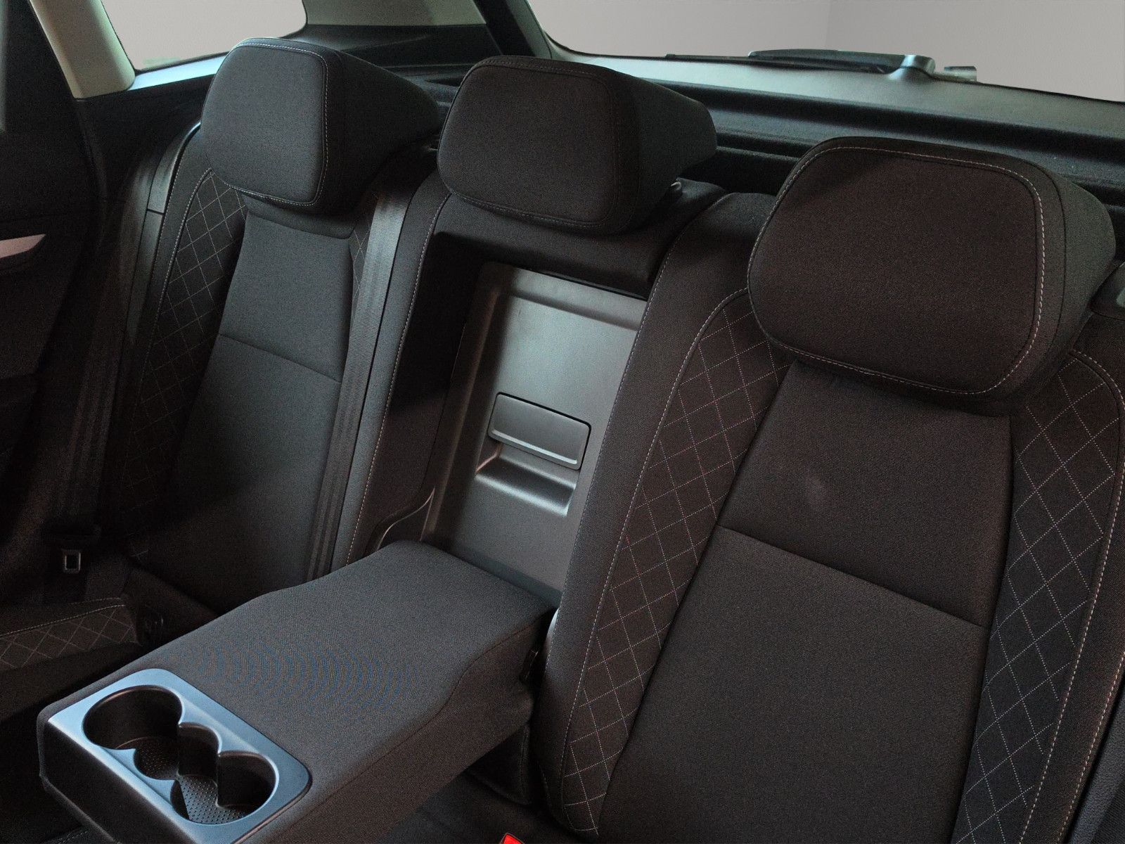 Fahrzeugabbildung SKODA Karoq Ambition Apple CarPlay