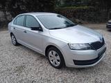 Skoda Rapid Active 1.2i * 1.Hand * INSP+TUV neu * Top - Skoda Rapid Benzin Gebrauchtwagen