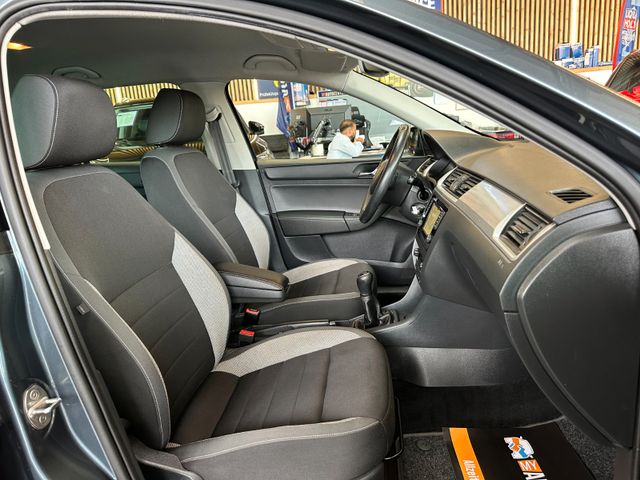 Skoda Rapid*KLIMAAUTO*SZHZ*CARPLAY*NAVI*TEMPO*TÜV0927