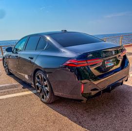 صورة 8 لـ 2023 BMW I5