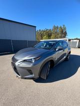 Toyota Lexus NX 2017 Hybrid 4x4 zu verkaufen - gebrauchte Toyota Prius aus dem Jahr 2017