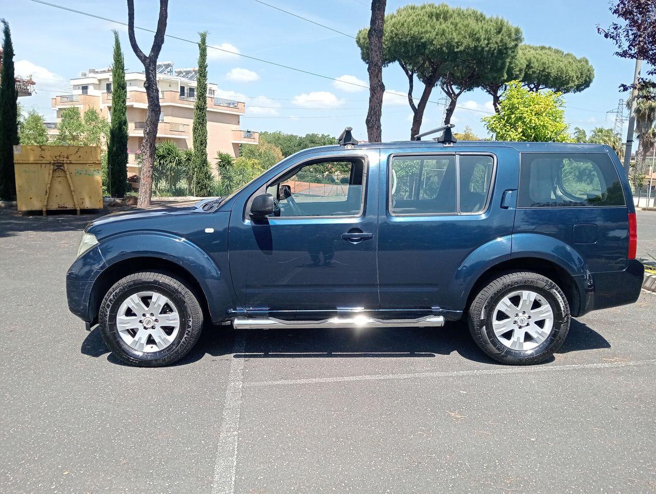 Nissan Pathfinder 2005 — engine 2.488 cm³, 174 HP (128kW)