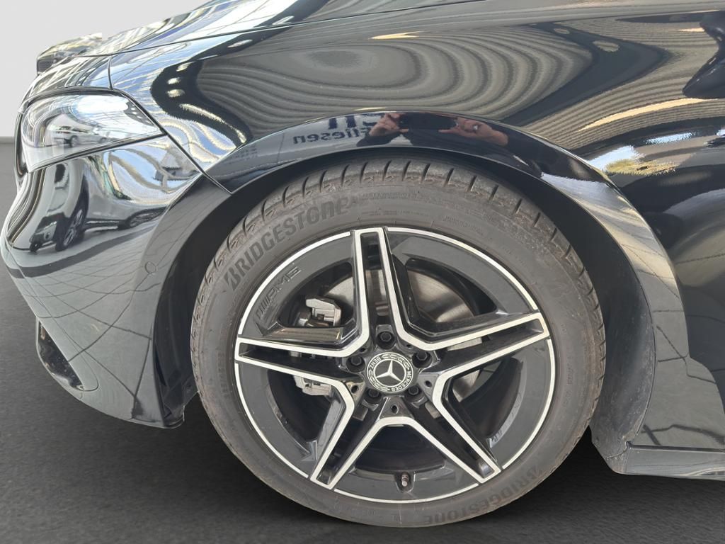 Fahrzeugabbildung Mercedes-Benz A 200 Kompaktlimousine AMG Line*Night Paket*LED