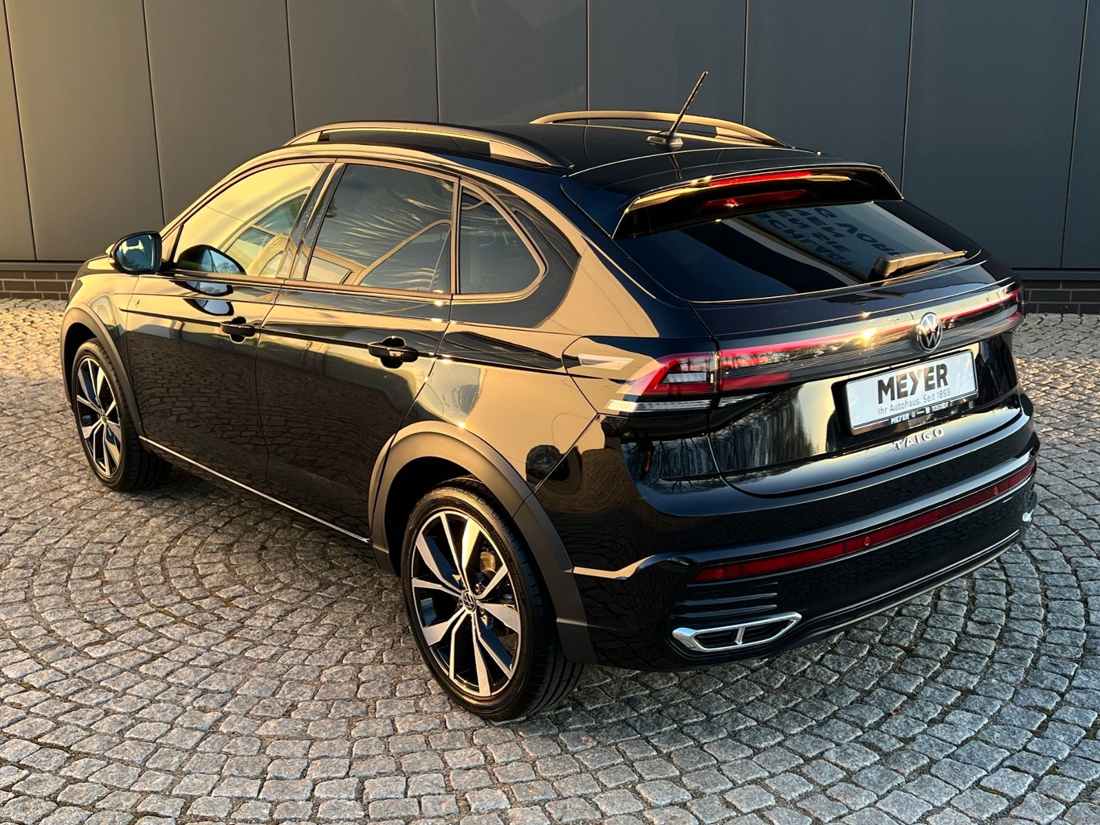 Fahrzeugabbildung Volkswagen Taigo R-Line 1.5 TSI DSG *AHK, IQ-Light, Navi, 1