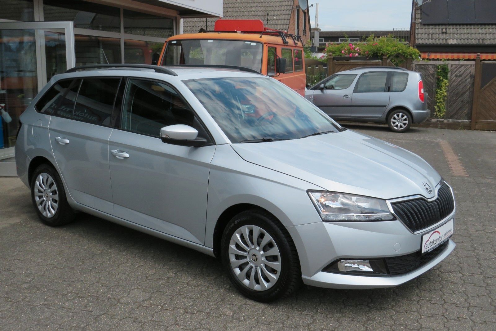 Fahrzeugabbildung SKODA Fabia Combi Ambition KLIMA SITZH. GRA PDC APP-C.