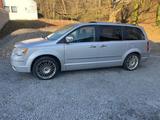 Chrysler Grand Voyager Touring 2.8 CRD Autom. Touring - Chrysler Grand Voyager mit Schiebedach