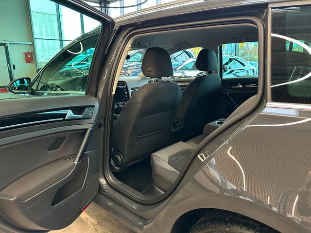 MYAUTOCENTER – Gebraucht- und Jahreswagen mit Werkstattservice in Pfaffenhofen Volkswagen Golf VII Variant Highline BMTStart-Stopp*Klima*