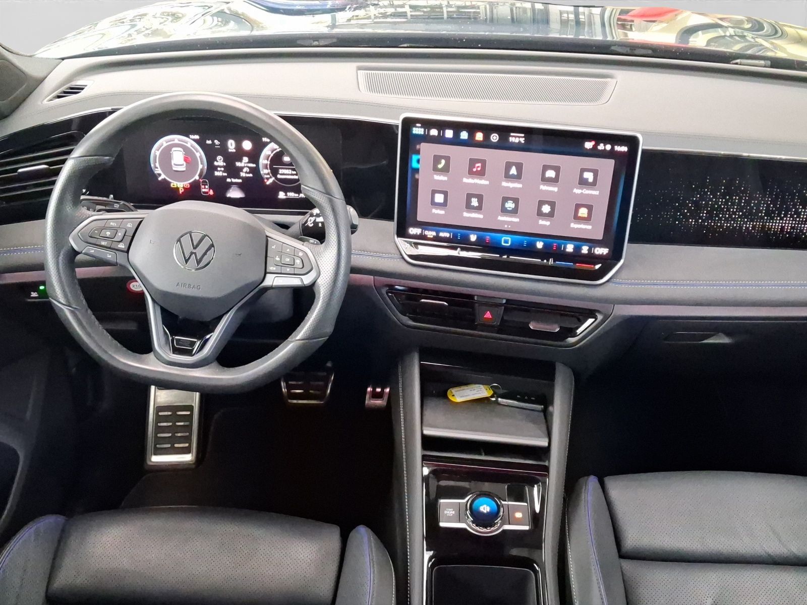 Volkswagen Tiguan 1.5 eTSI DSG R-LINE ST.HEIZ LEDER KAMERA foto 5