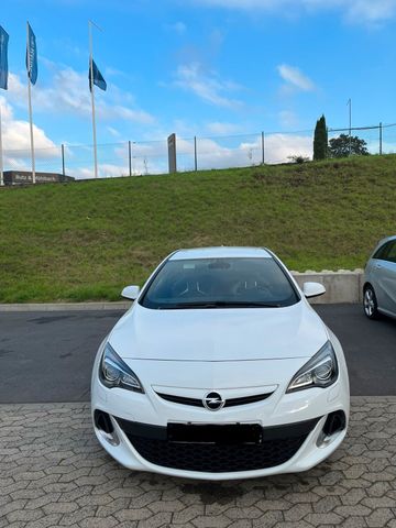 Opel Astra J OPC