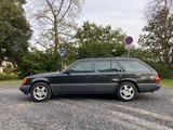 Mercedes-Benz Mercedes Benz W124 S124 Kombi 220TE - Mercedes-Benz 220: Te