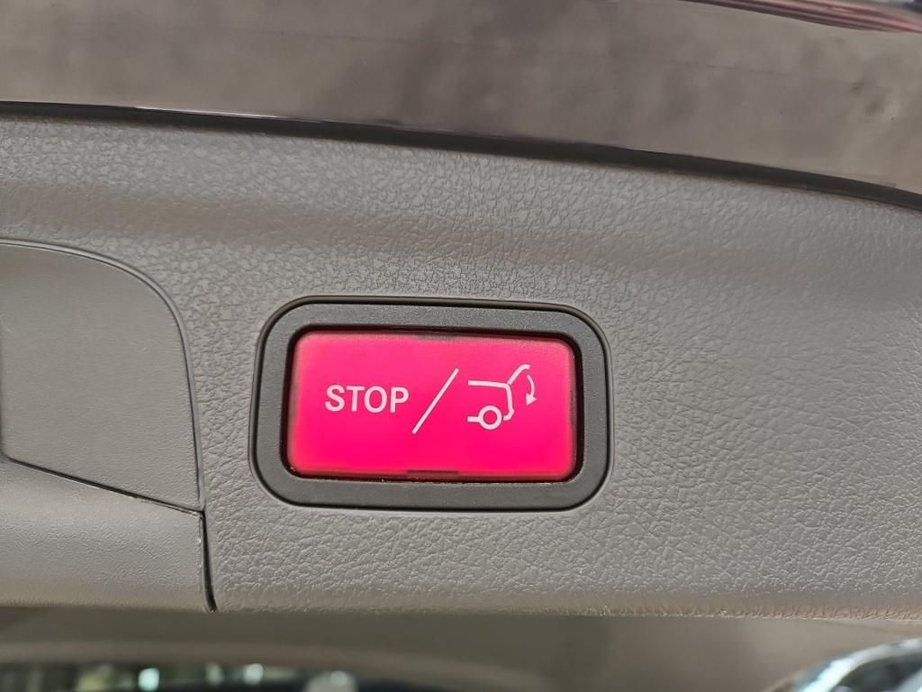 Fahrzeugabbildung Mercedes-Benz GLE 300 d 4M AHK Navi Pano LED SHZ Aquablade