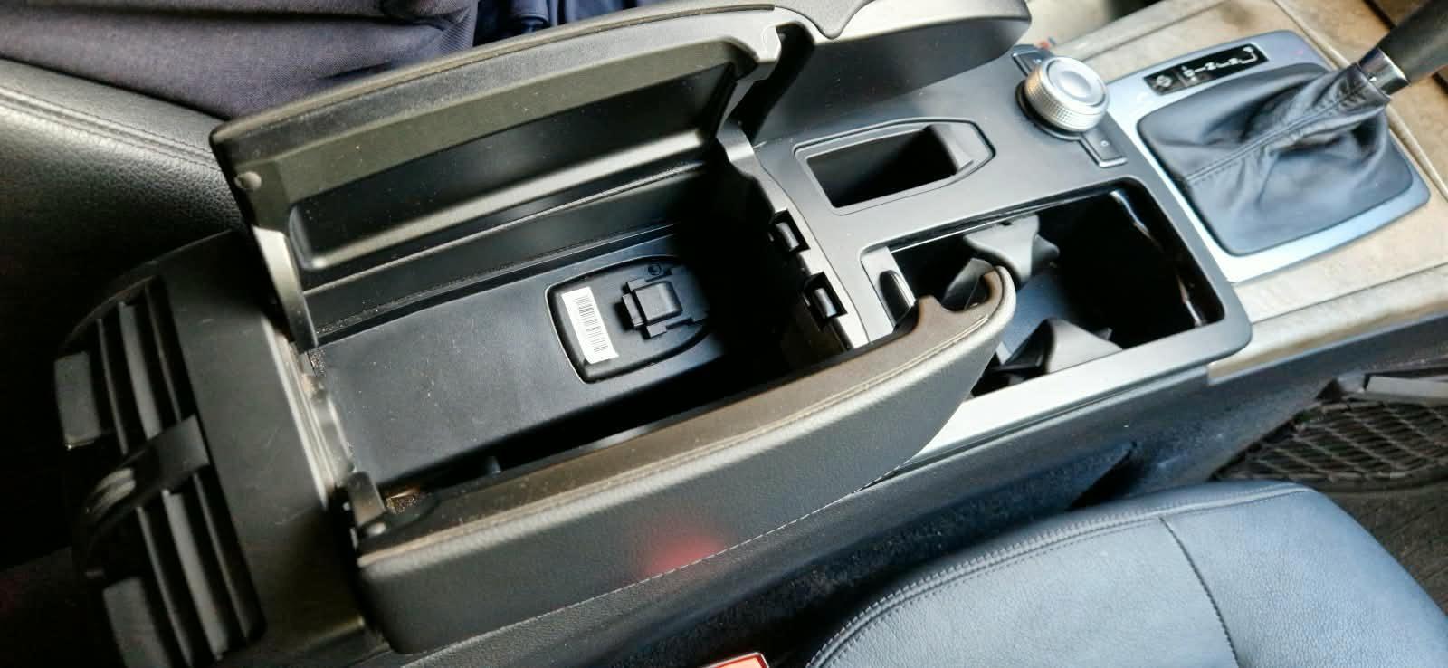 Mercedes-Benz E220 2011 — photo 27