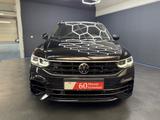Volkswagen Tiguan R 4Motion*1.Hand*VOLL*3J.Garantie*Akra.* - mit Benzin-Antrieb: Schwarz, Alcantara, Beheizbares Lenkrad