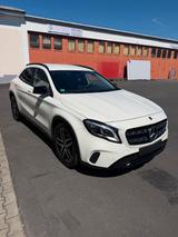 Mercedes-Benz GLA 180  Sport - Mercedes-Benz GLA 180 von privat