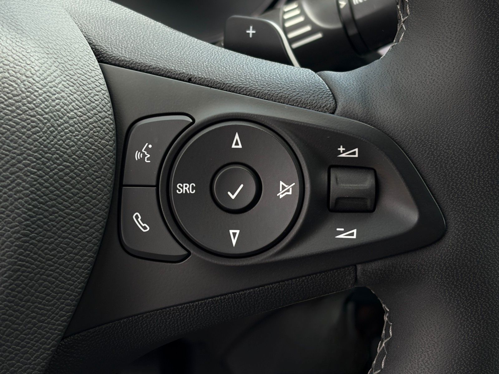 Fahrzeugabbildung Opel Corsa F 1.2 DIT S&S Elegance Autom PDC CarPlay