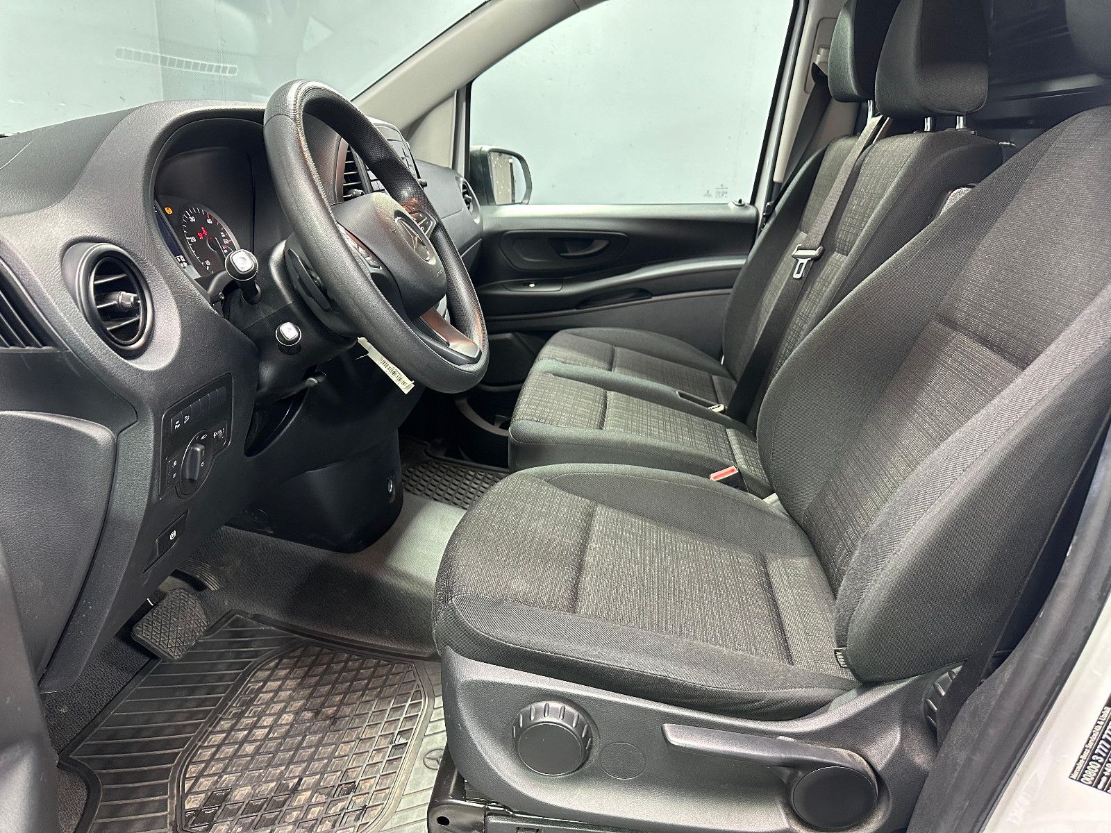 Fahrzeugabbildung Mercedes-Benz VITO 4Matic LANG*NAVI*KLIMA*AHK*SORTIMO*