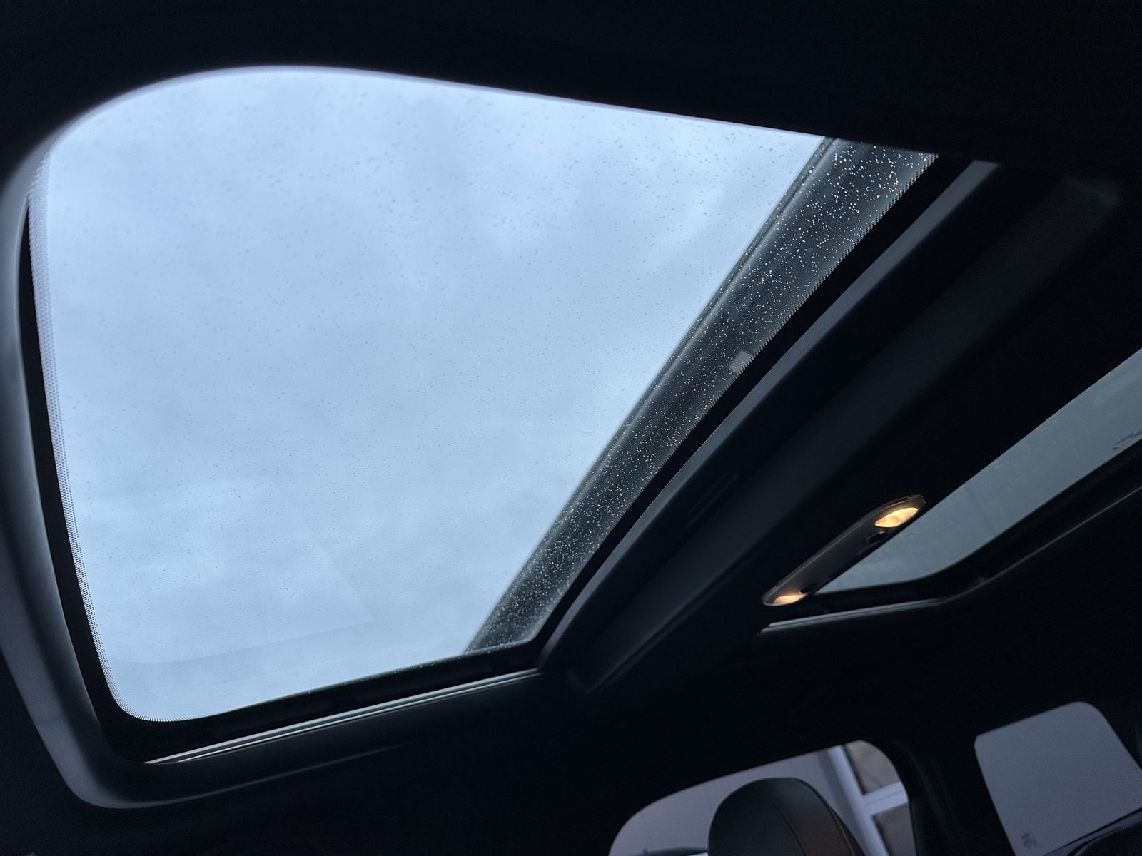 Fahrzeugabbildung MINI Cooper S Countryman All4 NAV+LED+PANO+KAM+18ZOLL